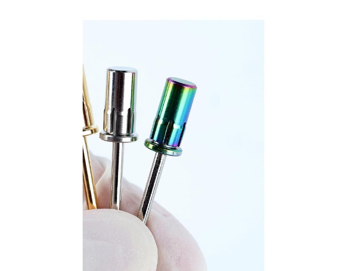 Standard mandrel bit for nail sanding bands